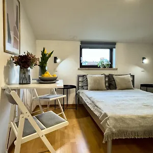 Gasthof Apartments&zimmer Jasmine, Funtana